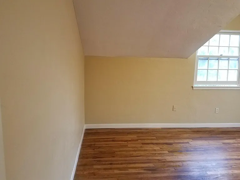 678 Normal Ave — Photo 13
