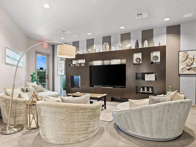 The View Apartments — Photo 33