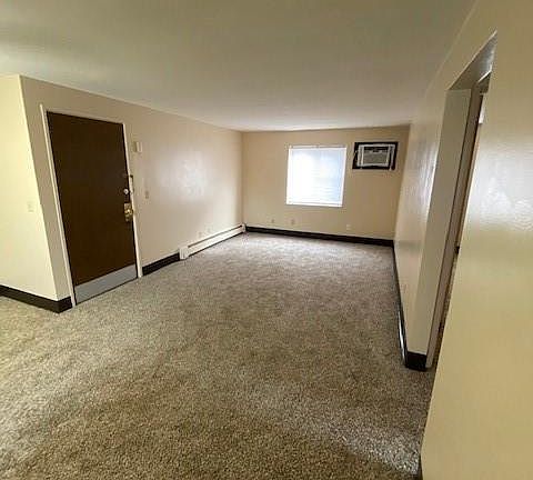 4th image of 33 Wayne St APT 11