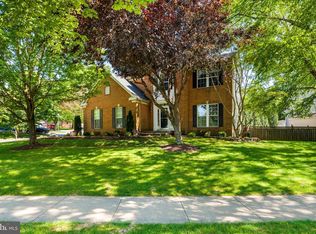 8 Royal Crown Ct, Germantown, MD 20876