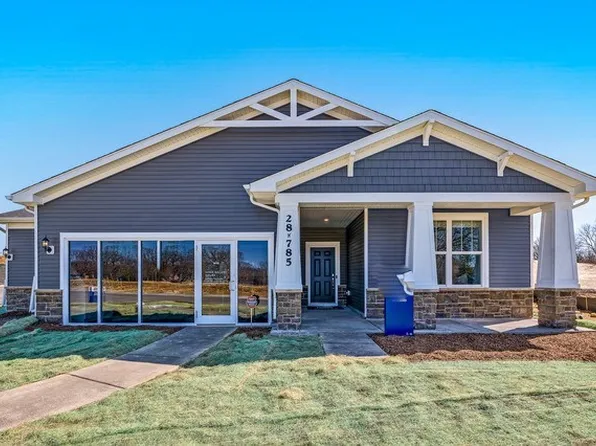 2812 Autumn Ridge Ct, Lindenhurst, IL 60046