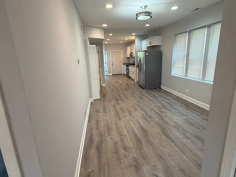 7724 S Essex Ave #3 — Photo 4
