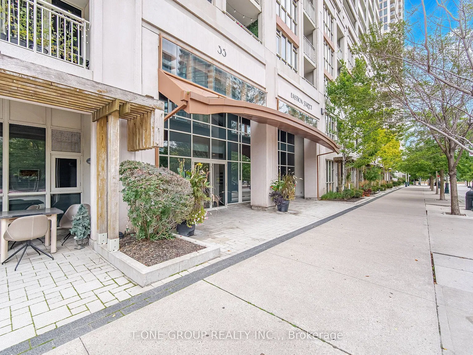 2 bed, $2,850 — Photo 3