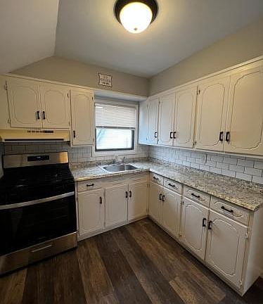 4th image of 104 Catskill Ave