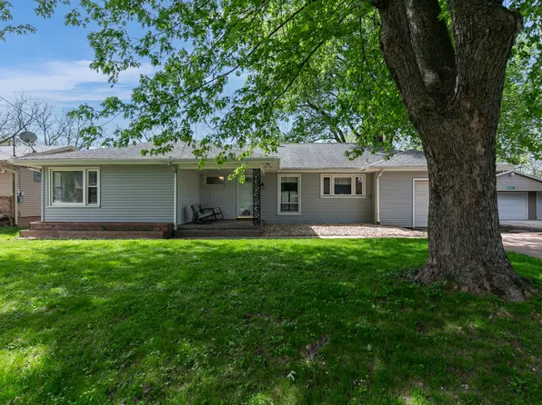 112 Cliff Dr, Silvis, IL 61282