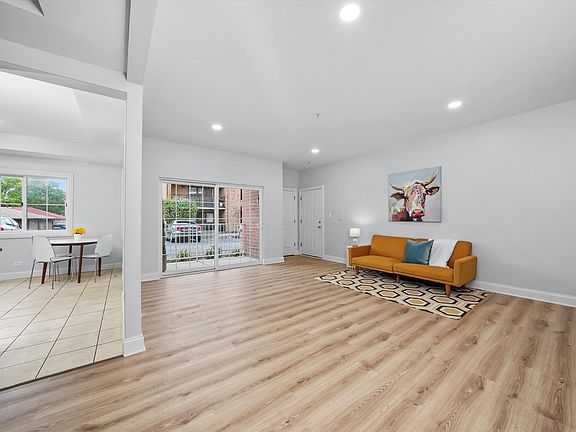 5th image of 7120 W 108th St Unit 1D