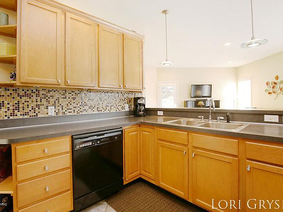 4th image of 7080 Pine Oak Ln