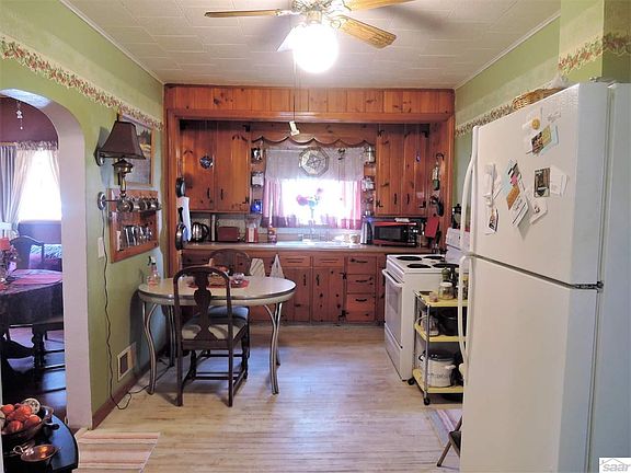 5th image of 501 Saint Claire St