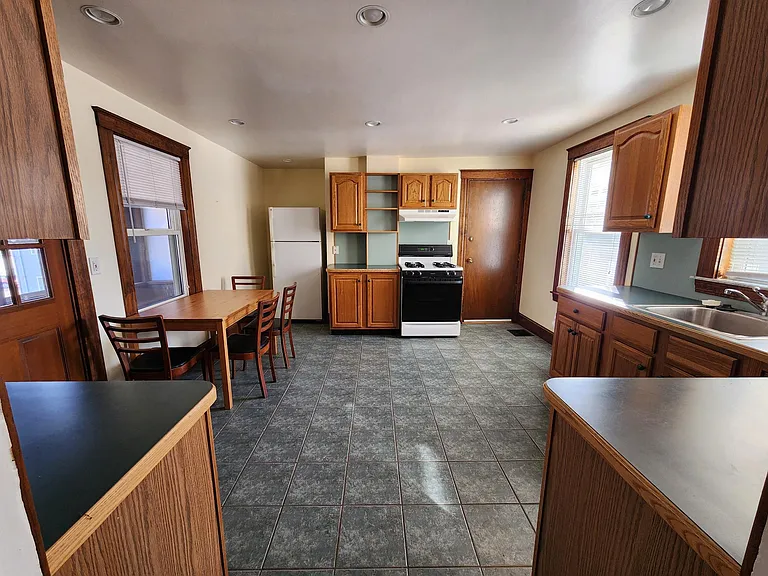 66 Brook St #2A — Photo 7
