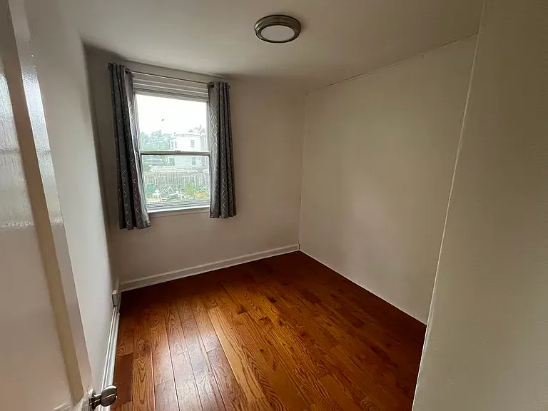 6650 Tackawanna St — Photo 11