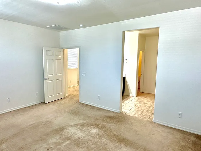 3833 E Robert St — Photo 18