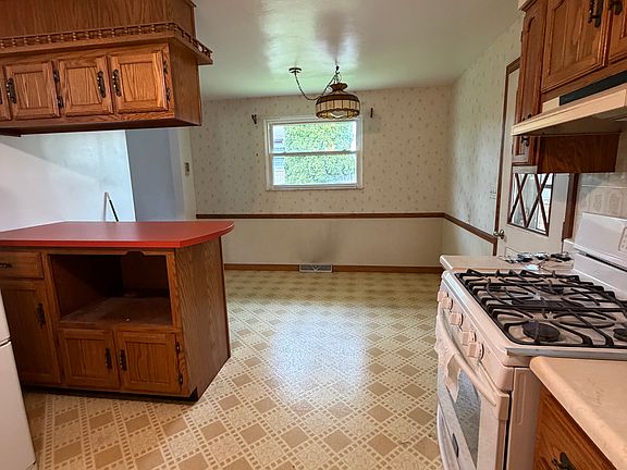 Kitchen/dining area