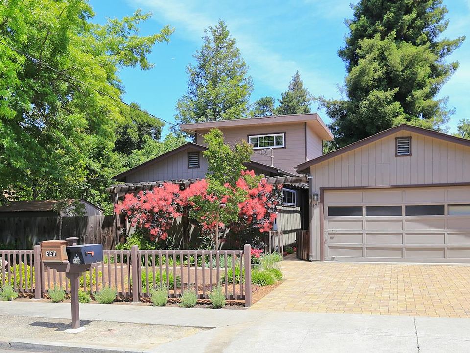 1st image of 440 7th Ave