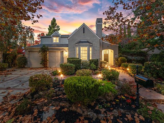 4th image of 145 Gloria Cir
