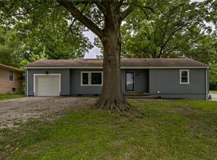 1528 Broadway St, Independence, MO 64050