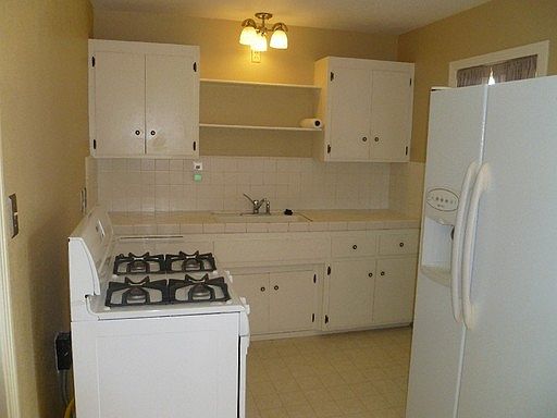 3rd image of 5669 La Campana Way