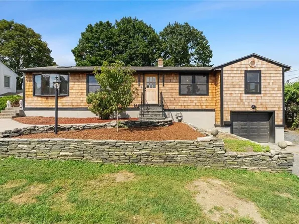 95 Hyde St, Cranston, RI 02920