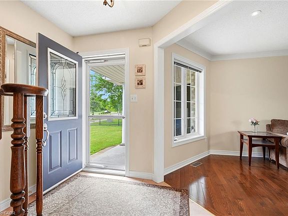 5th image of 4000 Jarvis Cres