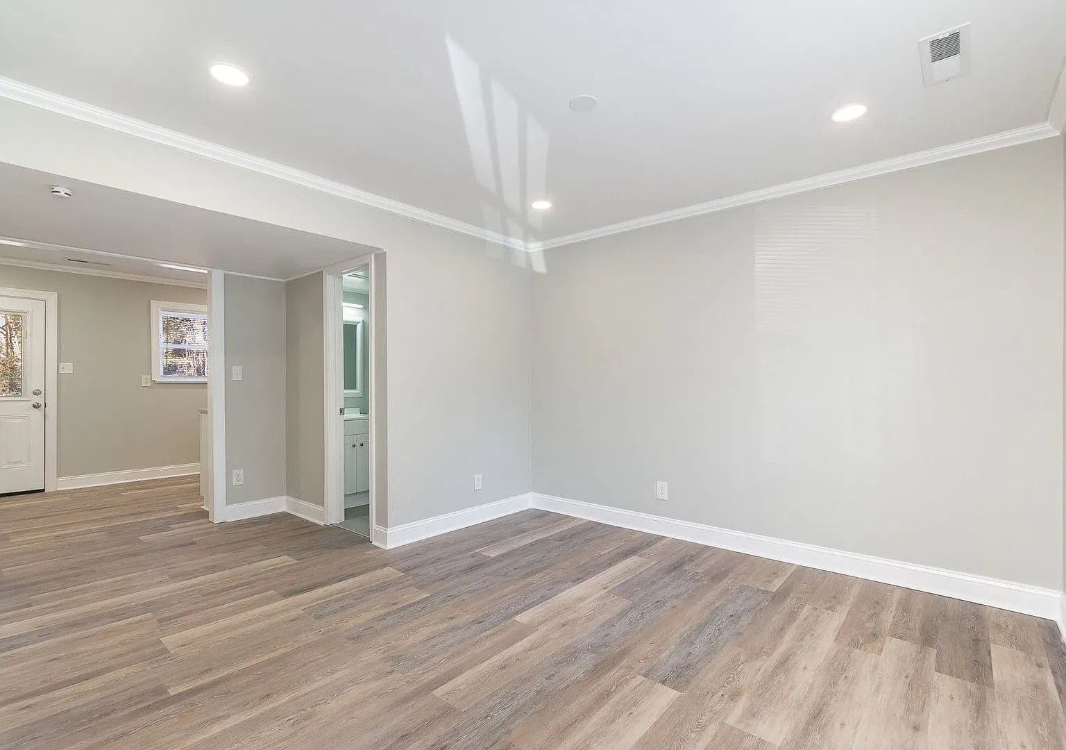 Circle View Apartments — Photo 2