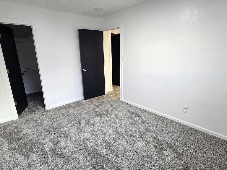 1005 Santee Dr — Photo 9