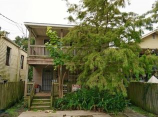 8822 Apple St, New Orleans, LA 70118