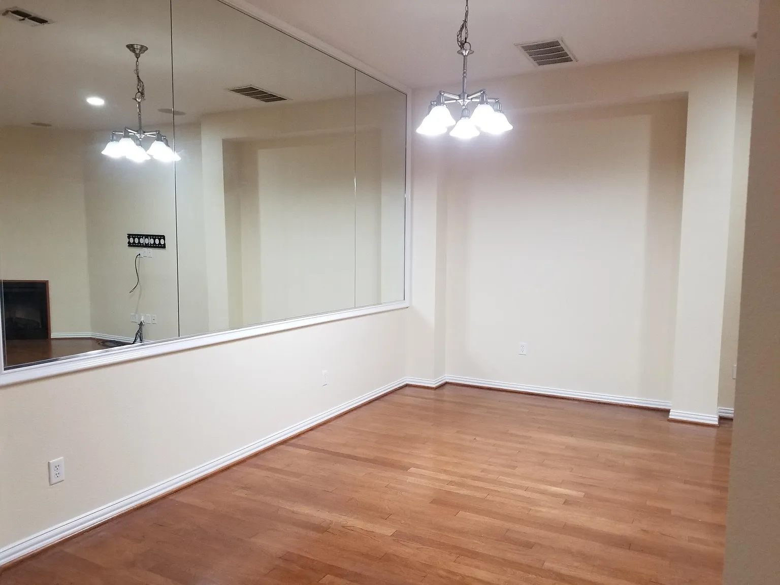 4000 Rome Ct — Photo 4