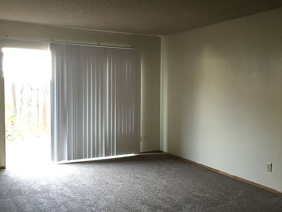 5th image of 711 Berry Ave APT 221