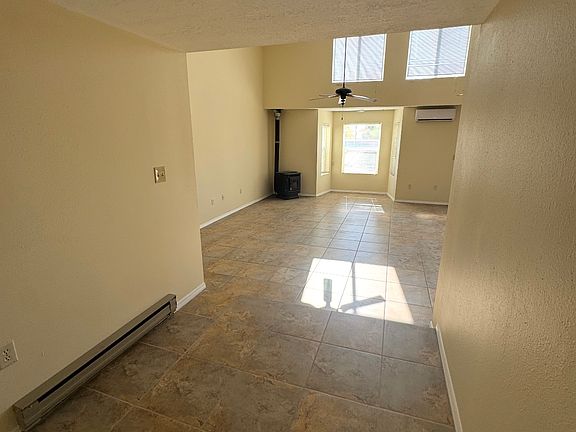 2nd image of 3000 Jane Cir SE