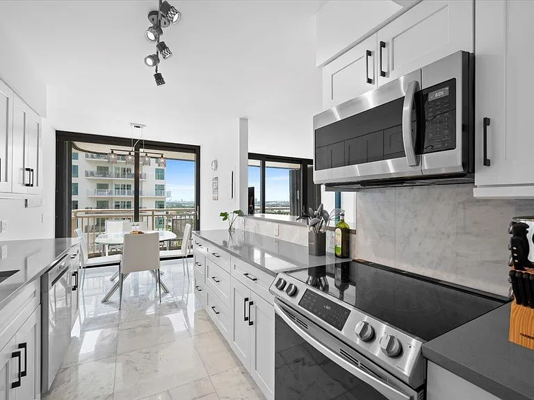 3400 N Ocean Dr #1806 — Photo 9