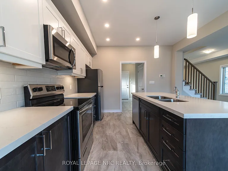 1217 Uppers Ln — Photo 3