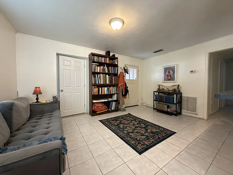 1424 NW 6th Pl — Photo 1