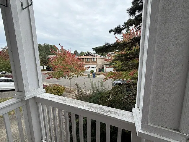 5 bed, 2727 sqft, $3,950 — Photo 3