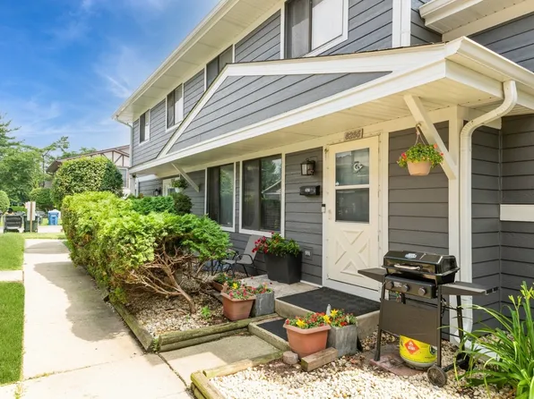 6265 Gold Cir #6265, Hanover Park, IL 60133