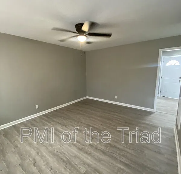 1505 Julian St — Photo 3