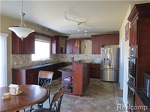 4th image of 54582 Glen Oaks Dr