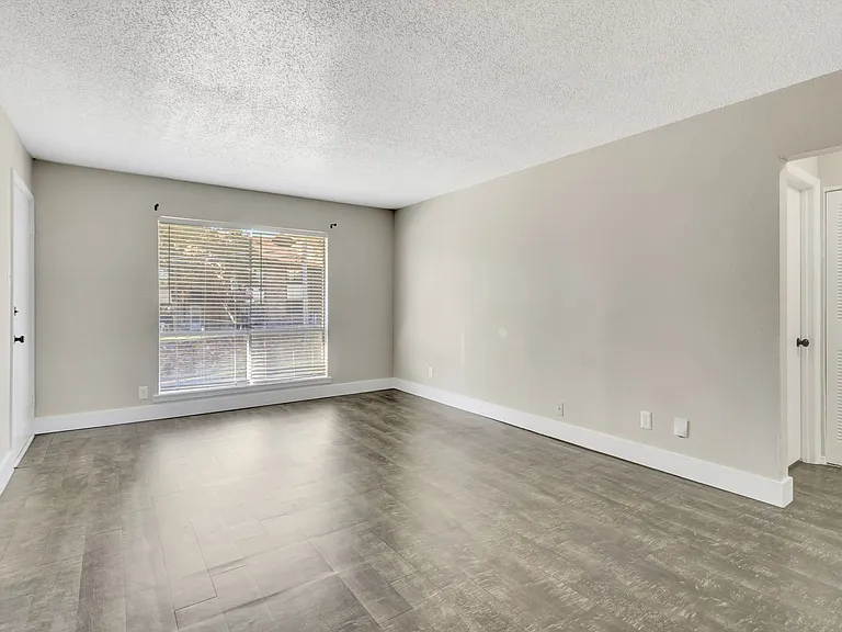 Higdon Ferry Apartments — Photo 49