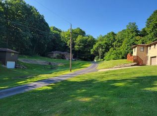 116 Lilac Ln, Valencia, PA 16059