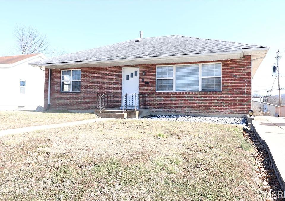 1st image of 105 Ozark Dr