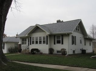 632 Home Park Blvd, Waterloo, IA 50701