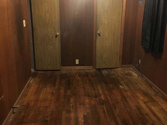 4th image of 111 S Lowe St