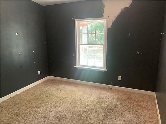 5th image of 675 Harvard Dr
