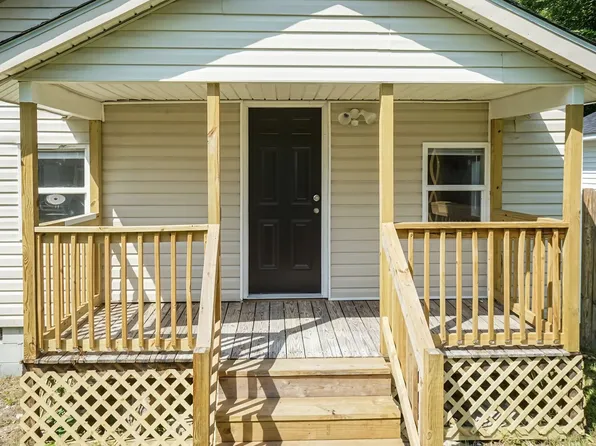 1304 W 4th St, Greenville, NC 27834