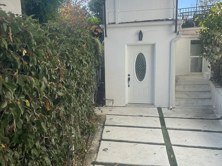 245 S Thurston Ave #5 — Photo 7