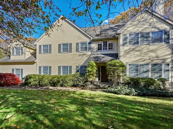 77 Fox Glen Drive, Stamford, CT 06903