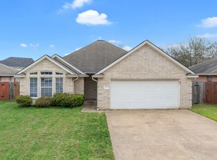 2912 Bexar Grass Dr, Bryan, TX 77802