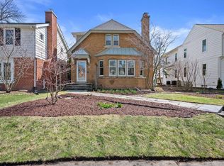 4832 North Newhall STREET, Whitefish Bay, WI