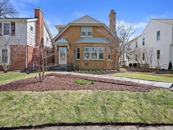 4832 North Newhall STREET, Whitefish Bay, WI 53217