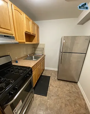 Rented by Fifth & Forever LLC | media 27