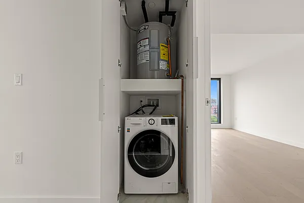 Laundry, photo 1