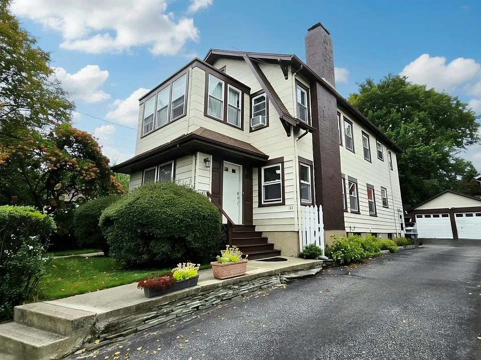 181 Grand Ave #1